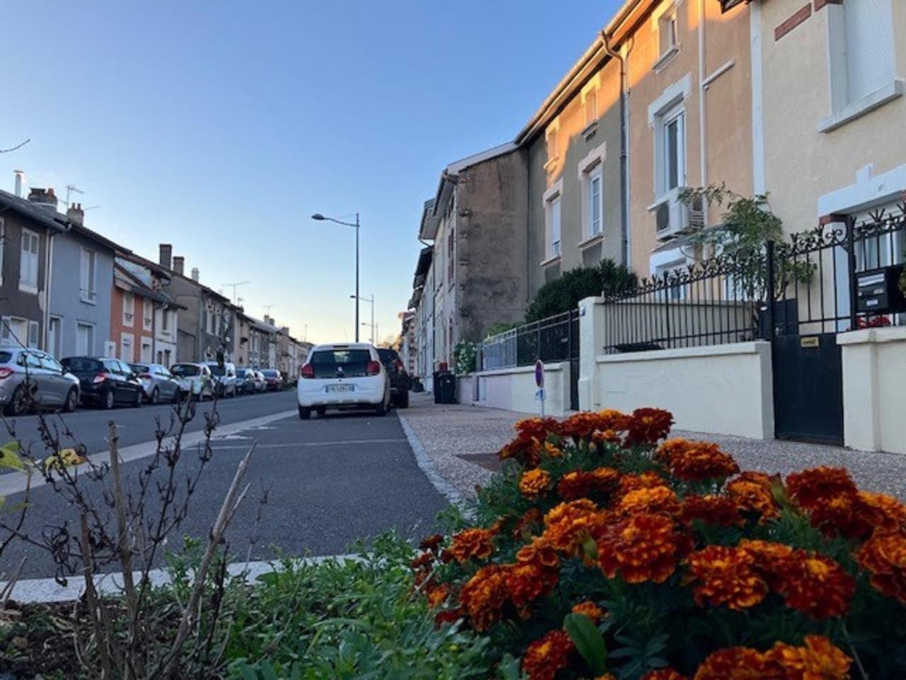 Jolie, Cozy, Confortable Maison De Ville Au Calme A 5Min Du Centre De Verdun, Parking Devant La Maison Belleville-Sur-Meuse Exterior foto